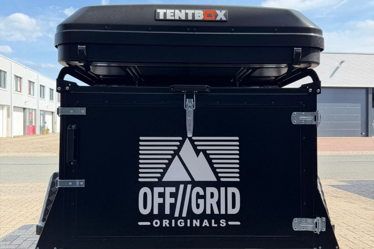 Klaar voor vertrek: TentBox op de Böckmann KT-EB2 OFF-ROAD