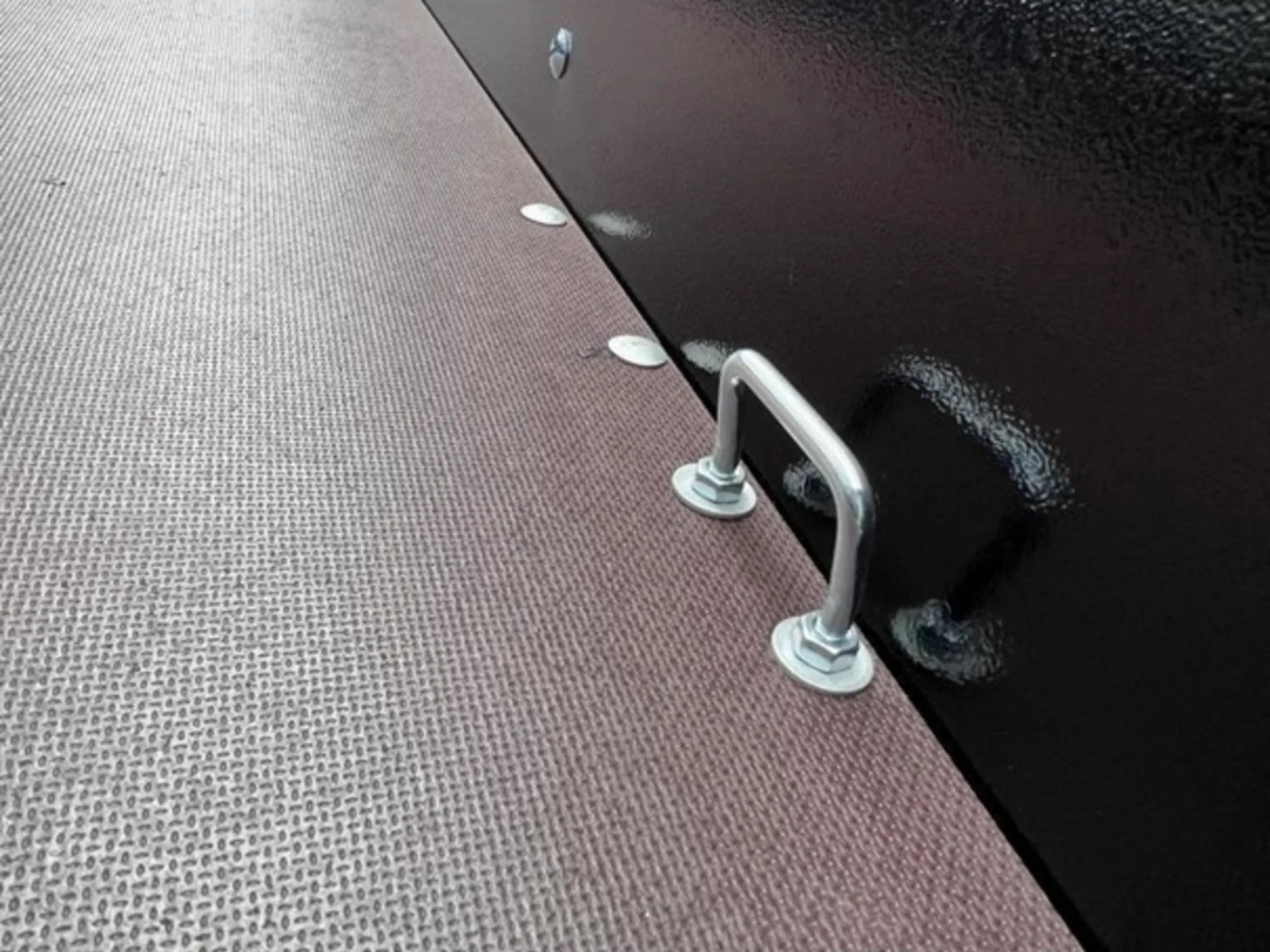 bockmann-eb2-offroad-202x107x72-detail-sjoroog.jpg